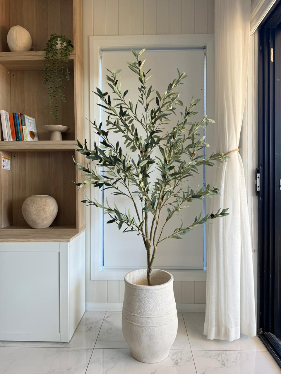 Solène Tall Pot - White