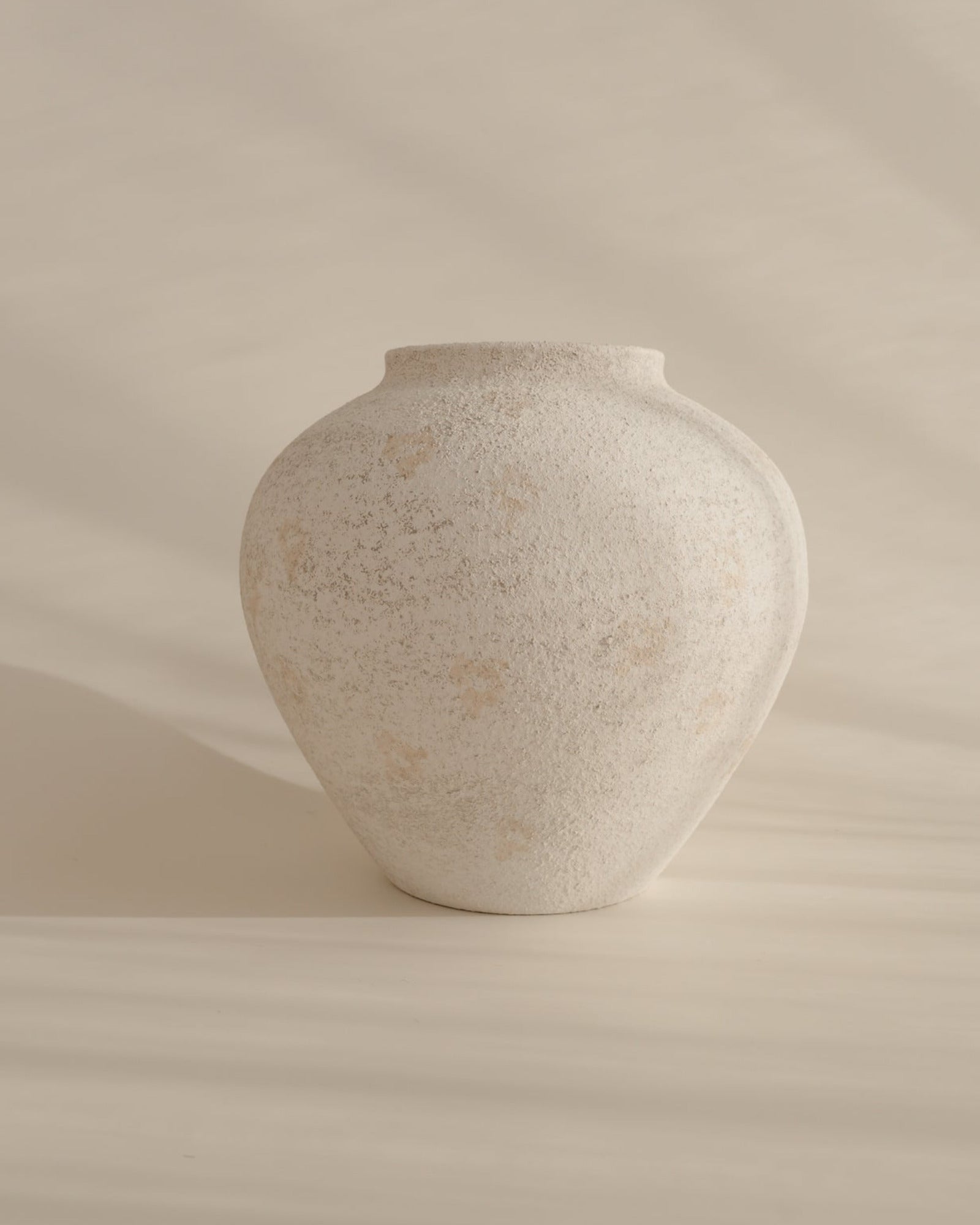 Large White Round Textured Iron Vase β Terra