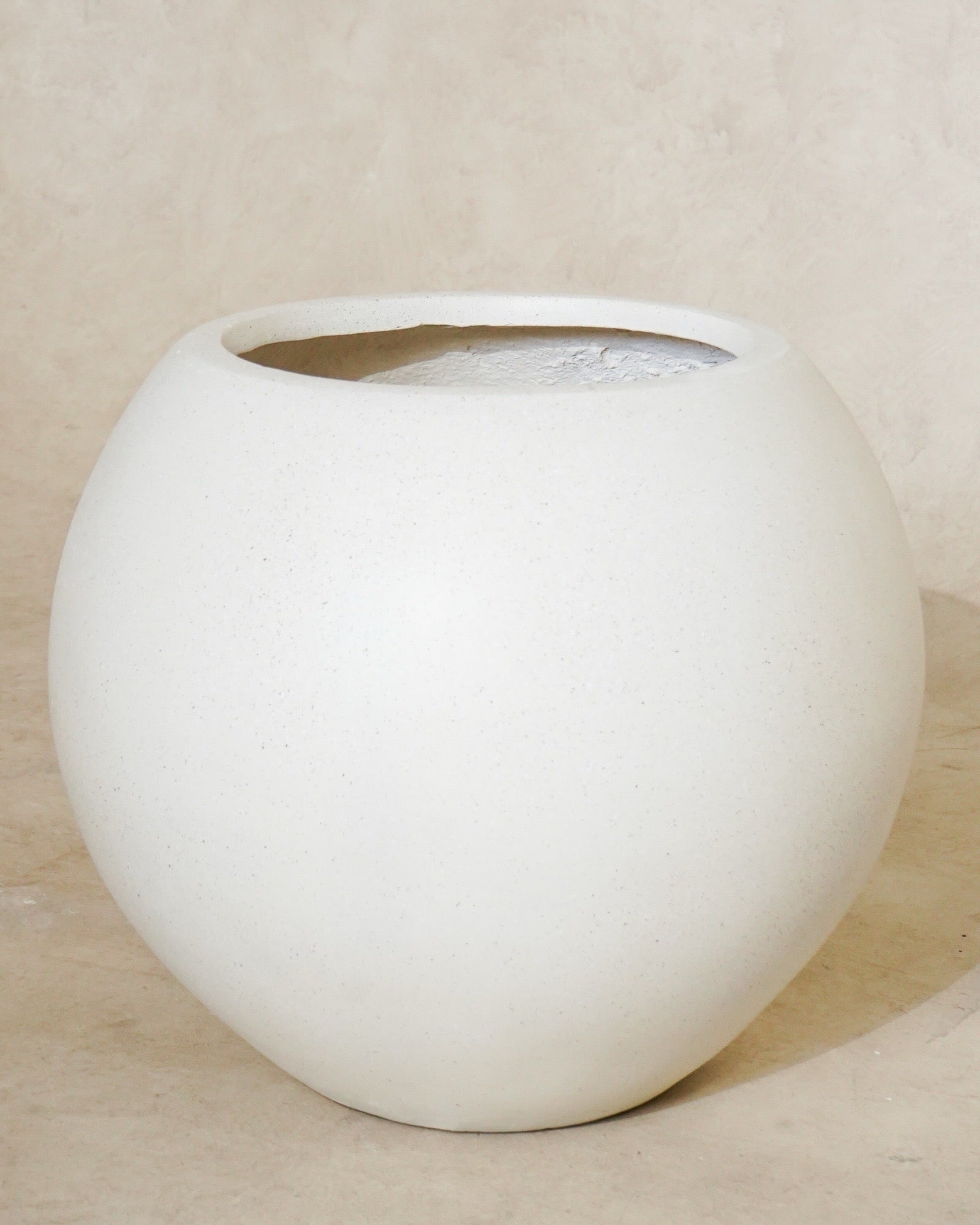 Extra Large Fibrestone Round Pot — Cream
