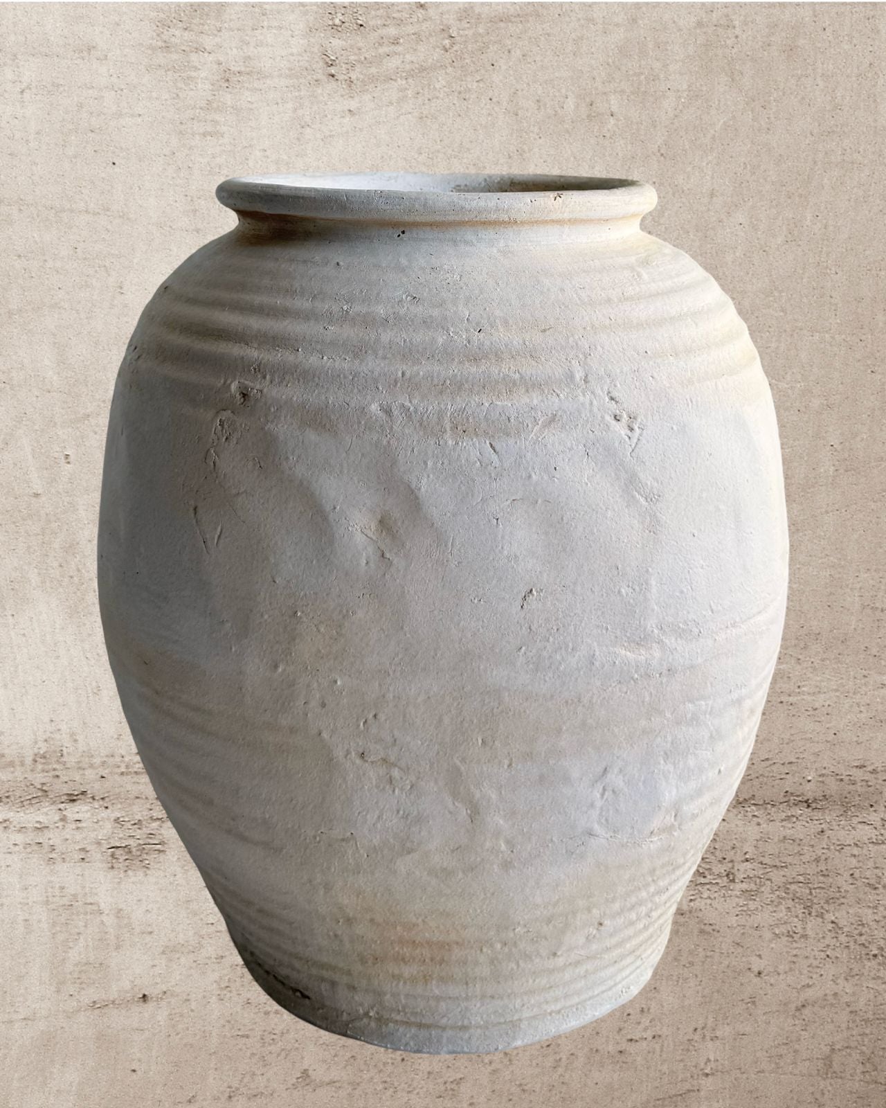 Provence Farmhouse Urn Pot - White