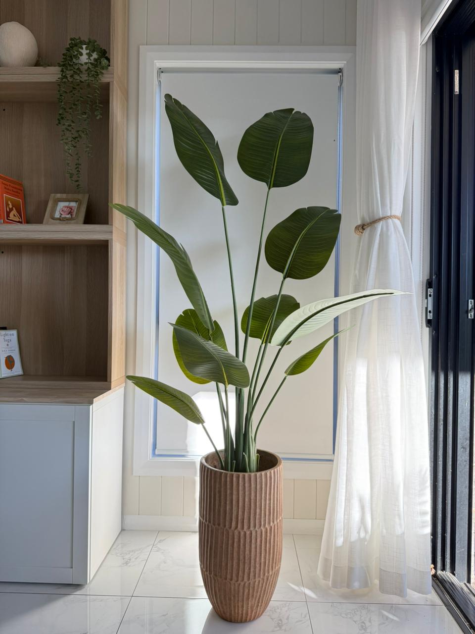 Ravello Tall Ribbed Fibreclay Pot - Brown