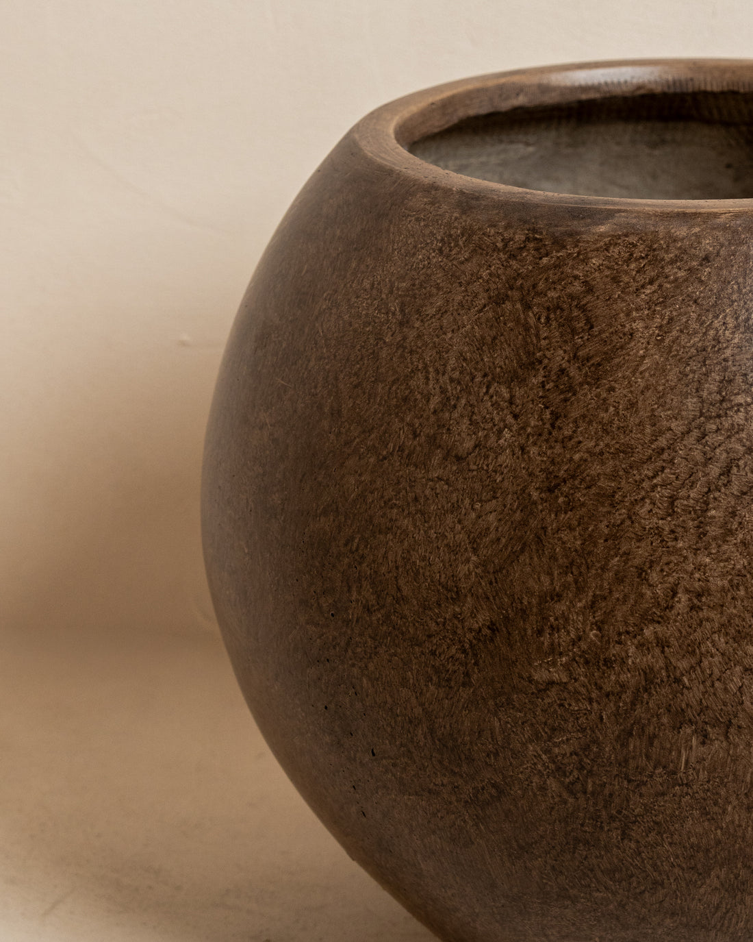 Maren Extra Large Round Pot — Brown