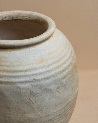 Provence Farmhouse Urn Pot - White