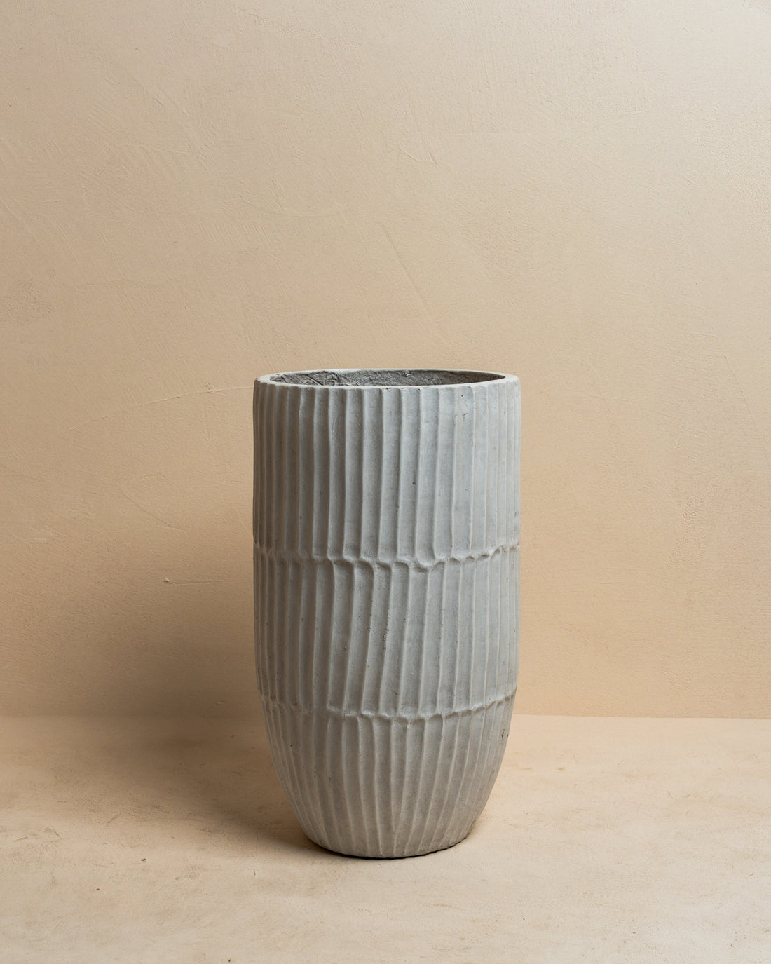 Ravello Tall Ribbed Fibreclay Pot - White