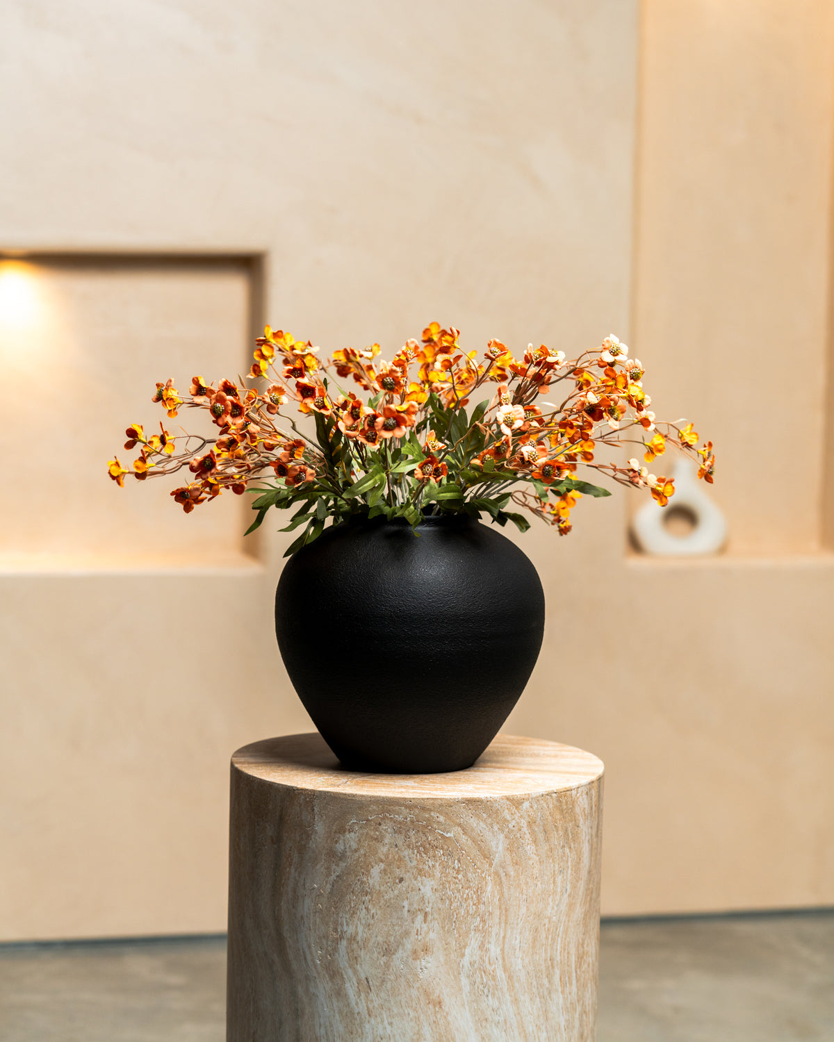 Luma Round Vase - Black