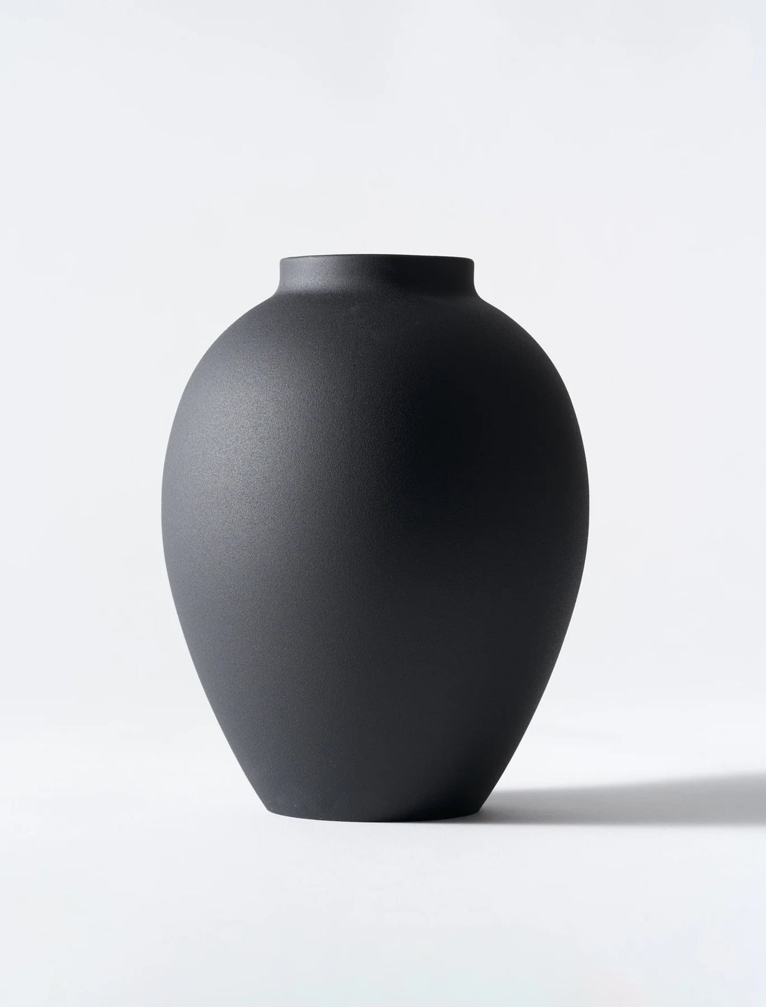 Modern Black Vase - Alba